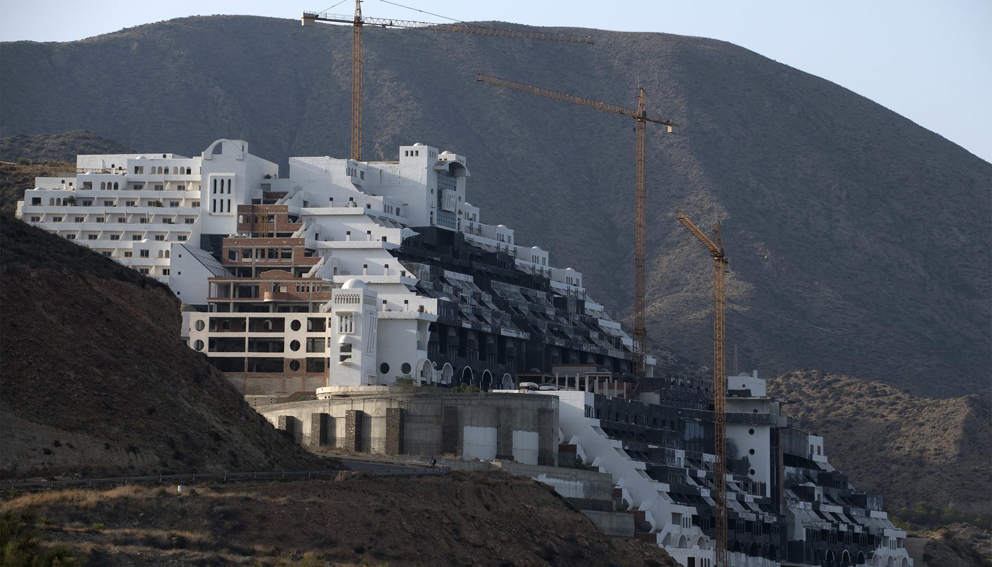 Hotel El Algarrobico en el Parque Natural del Cabo de Gata
